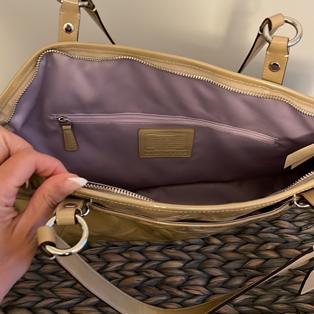 Coach Bag - Picture 2 of 4